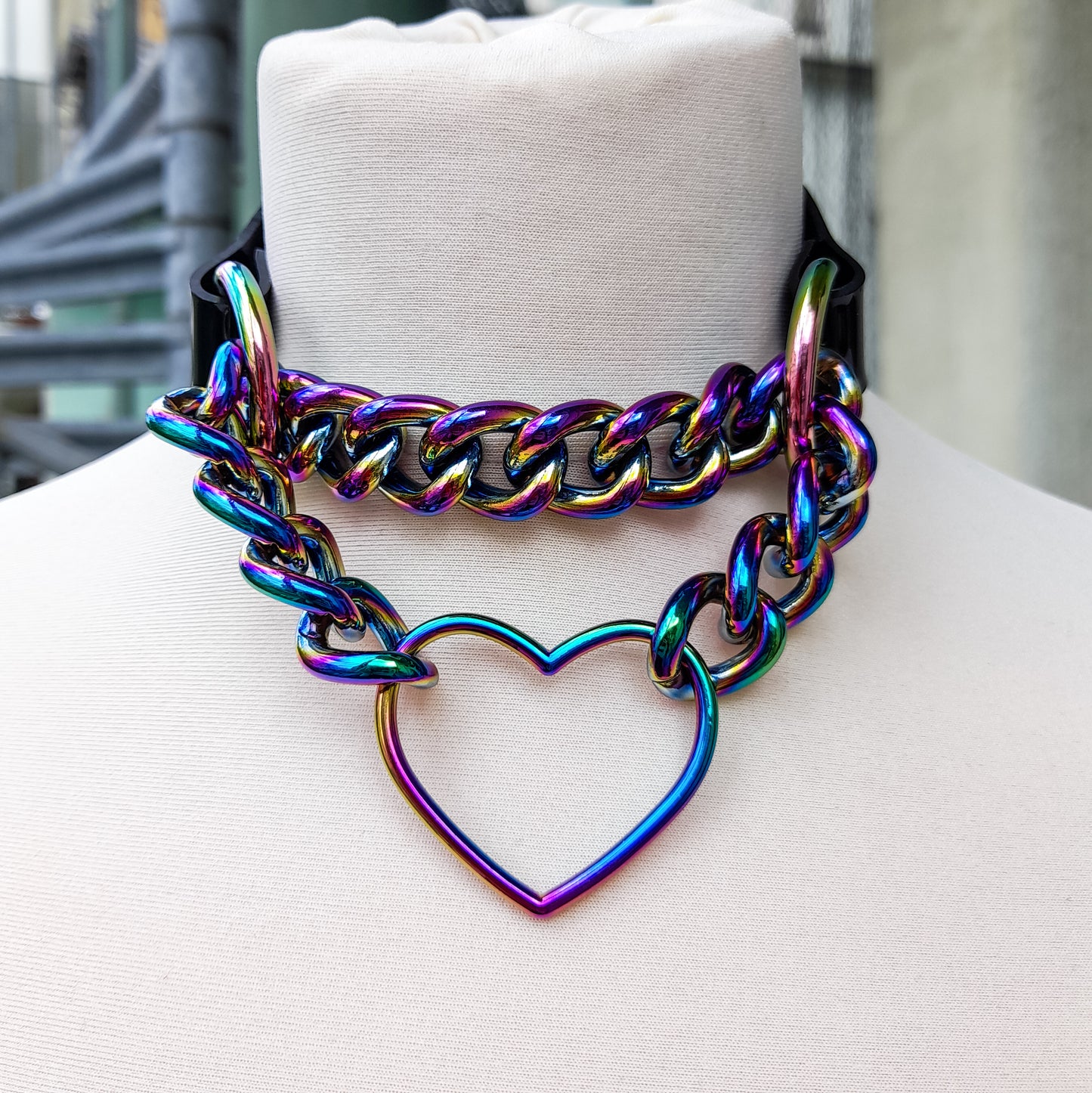 Hedone Black Rainbow Heart Ring Chain Choker