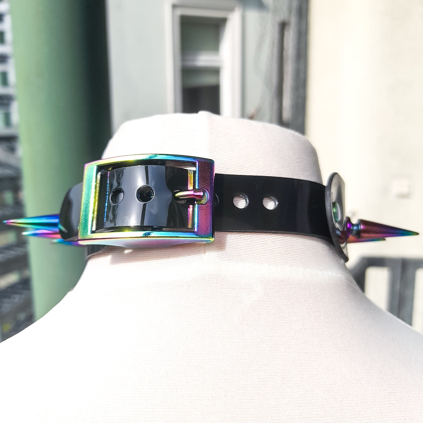 Wismuth Spikes Regenbogen-Herz-Ring-Halsband