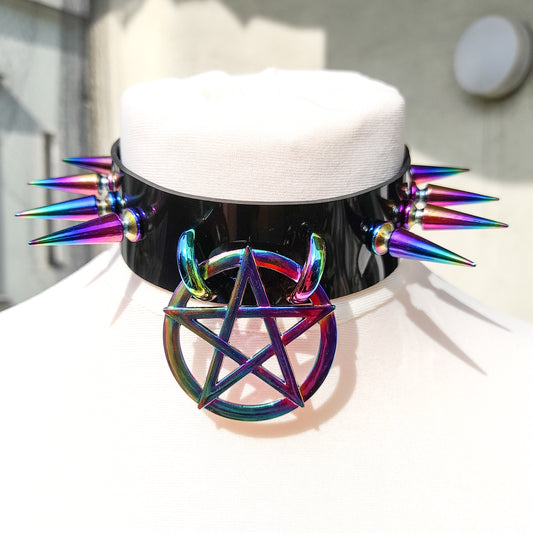 Diablo-Halsband mit Regenbogen-Pentagramm-Ring und Spikes