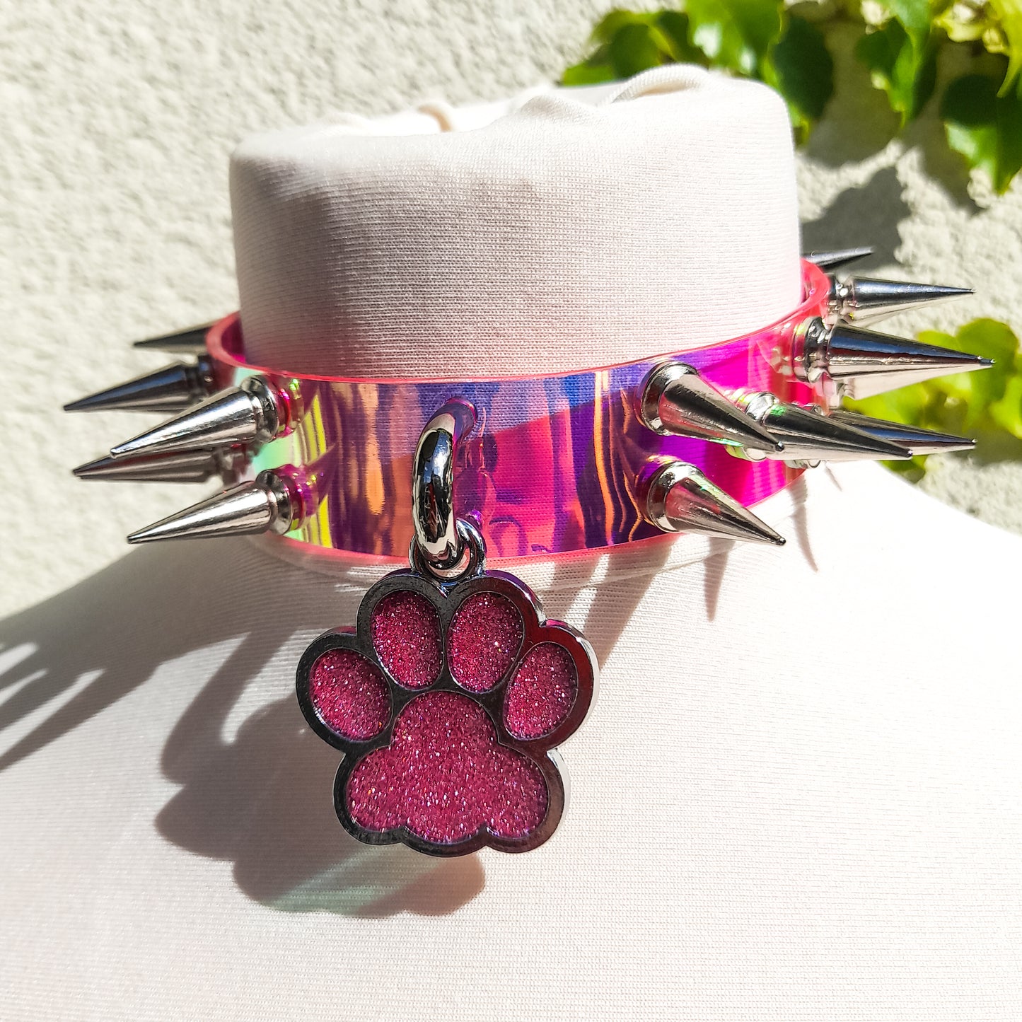 Good Boy Pink Spiked Paw Halsband