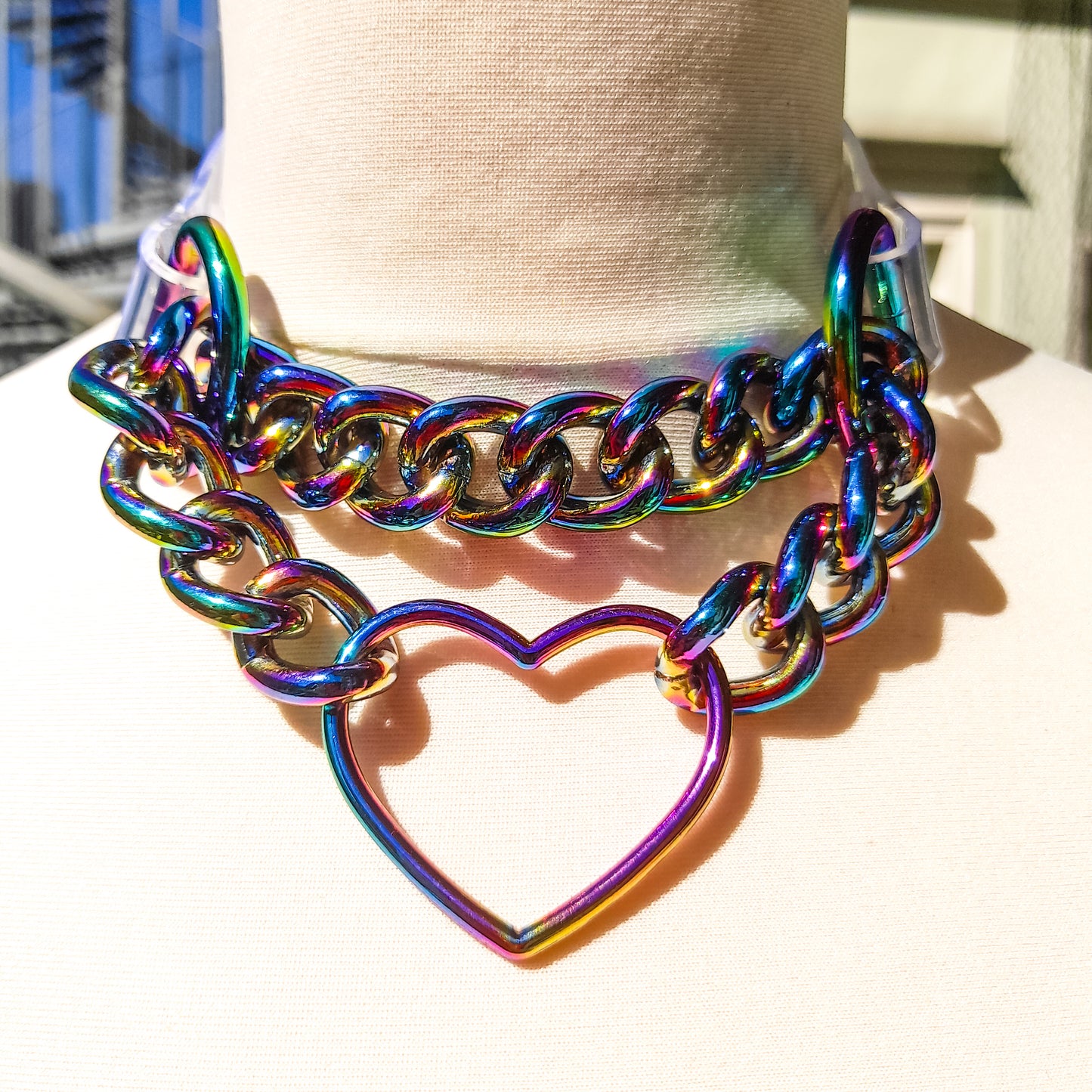 Hedone Clear Rainbow Heart Ring Martingale Choker