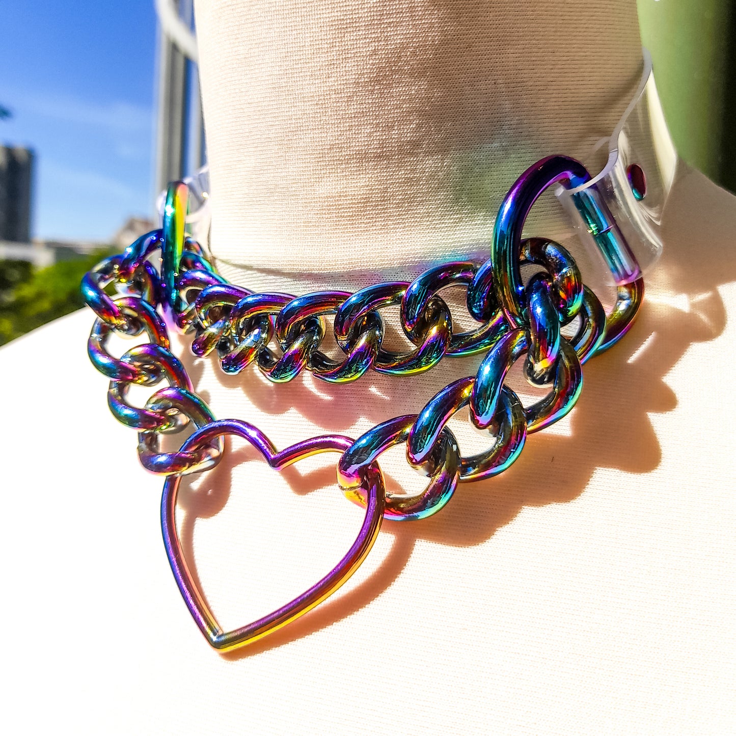 Hedone Clear Rainbow Heart Ring Martingale Choker